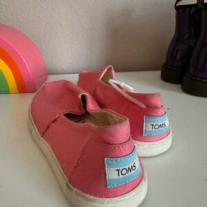 Toms Kids Pink Canvas Moccasins